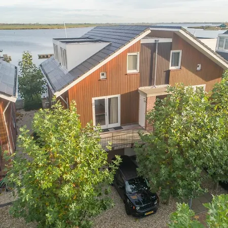 Апартаменты With Beautiful Lakeview Uitgeest